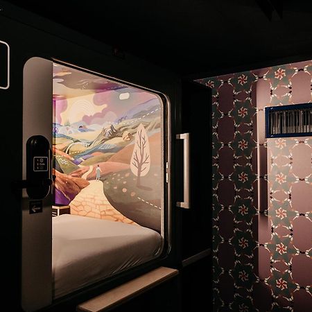 Capsule Hotel - Lucerne Old Town Zewnętrze zdjęcie