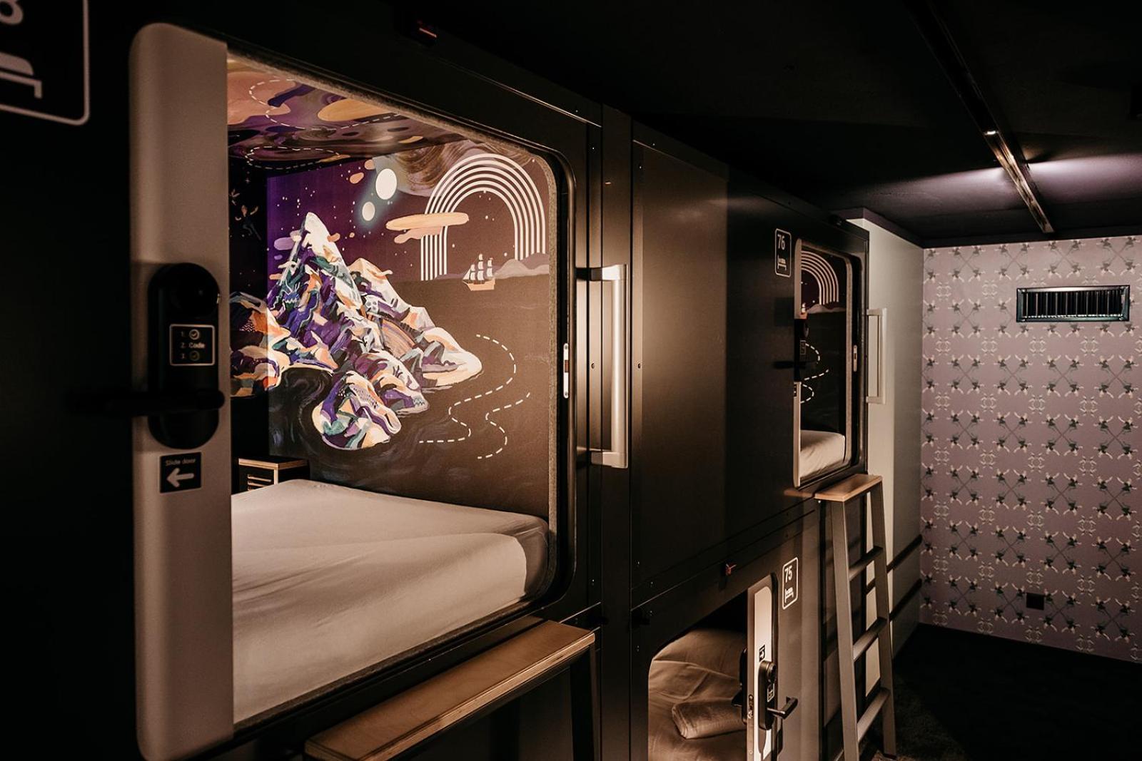 Capsule Hotel - Lucerne Old Town Zewnętrze zdjęcie