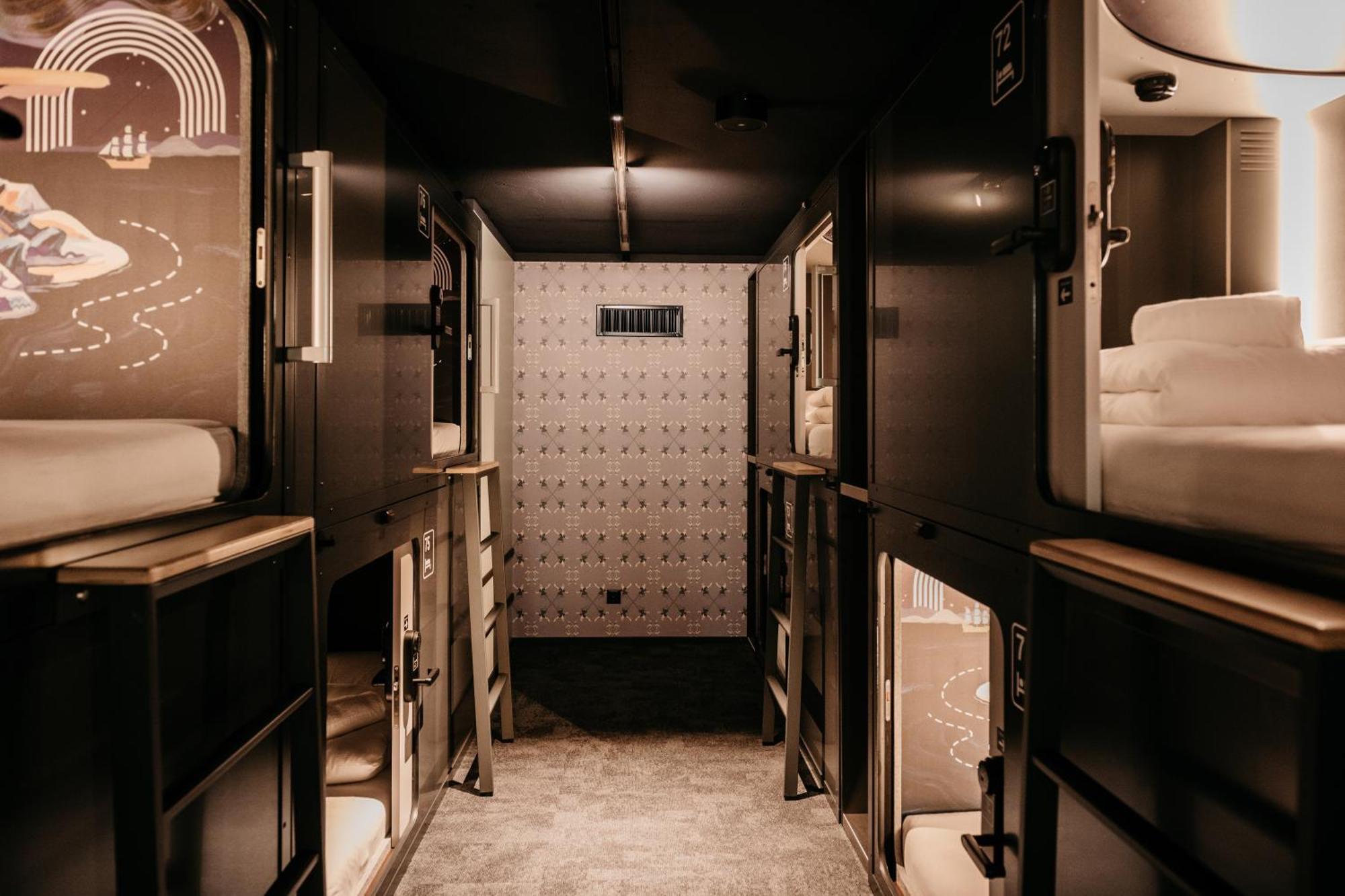 Capsule Hotel - Lucerne Old Town Zewnętrze zdjęcie