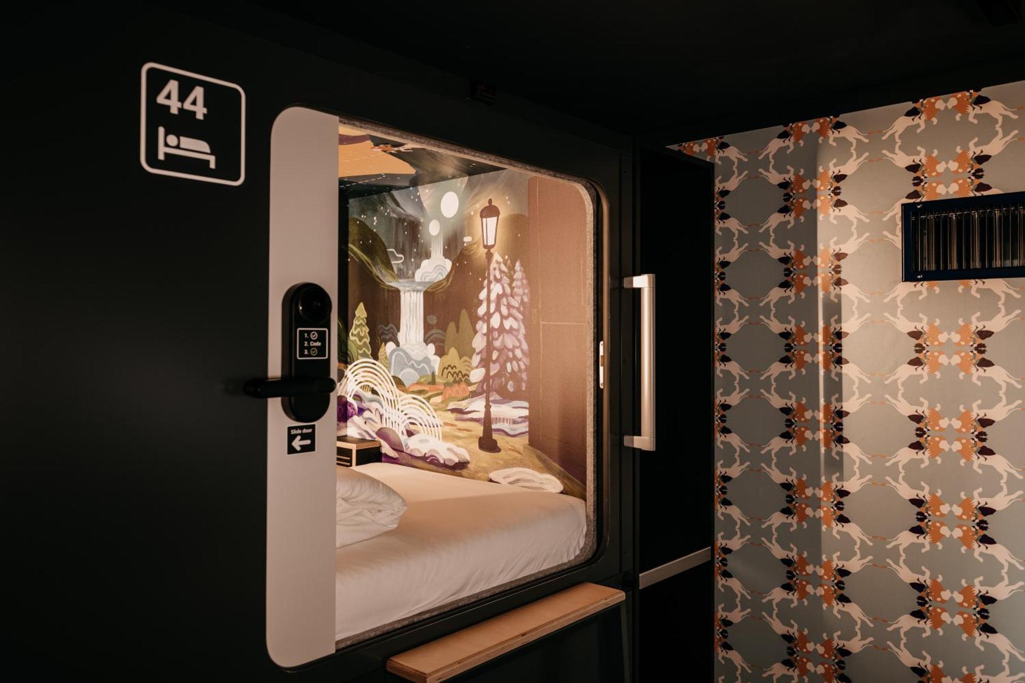 Capsule Hotel - Lucerne Old Town Zewnętrze zdjęcie