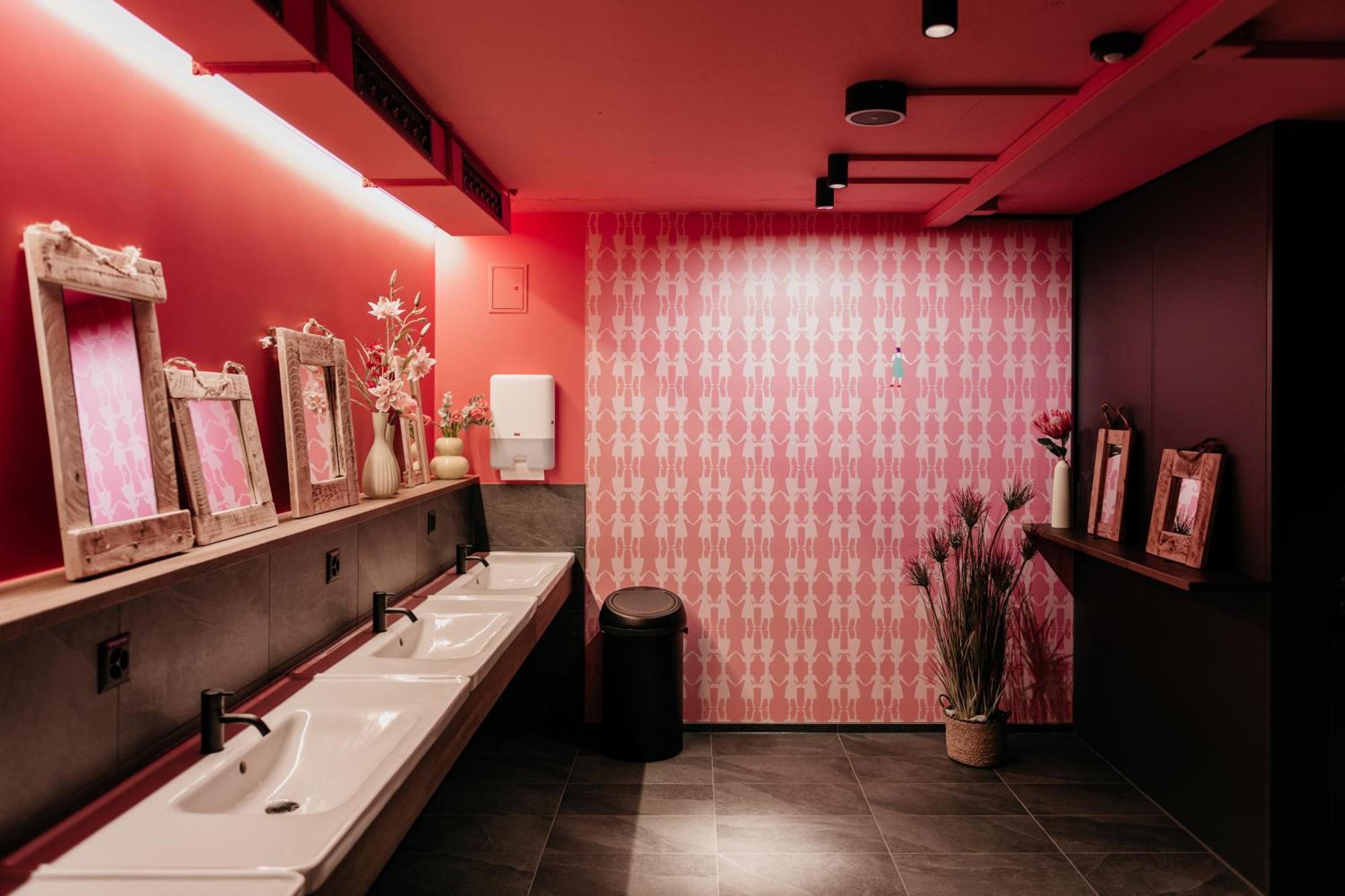 Capsule Hotel - Lucerne Old Town Zewnętrze zdjęcie